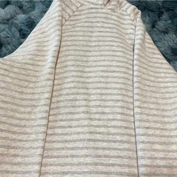 Sweater Jacket size small.  Excellent condition. - Picture 5 of 13